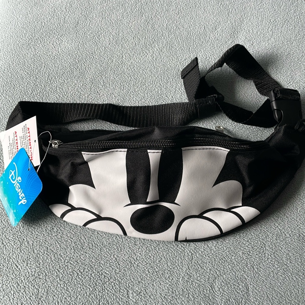 Disney Mickey Mouse Crossbody Bag in Black. New with tags
